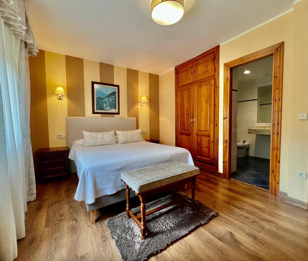 ארנאס דה קבראלס Hotel La Rivera מראה חיצוני תמונה