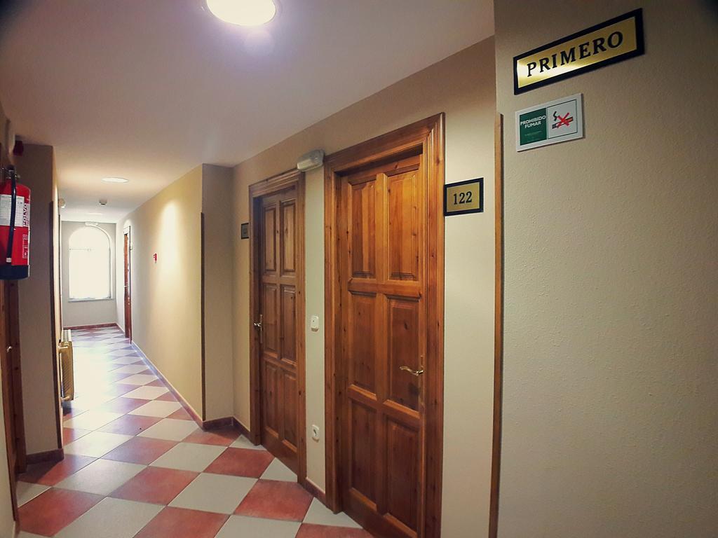 ארנאס דה קבראלס Hotel La Rivera מראה חיצוני תמונה