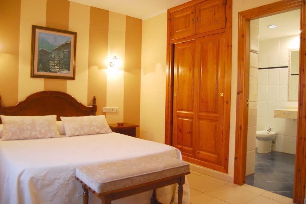ארנאס דה קבראלס Hotel La Rivera מראה חיצוני תמונה